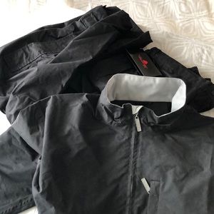 Men’s golf rain suit by the Weather Co. Size large